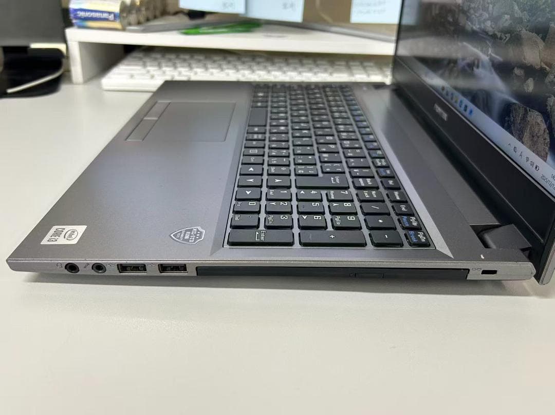 FRONTIER ノートPC 15.6型 i3第十世代 SSD1TB 極美品