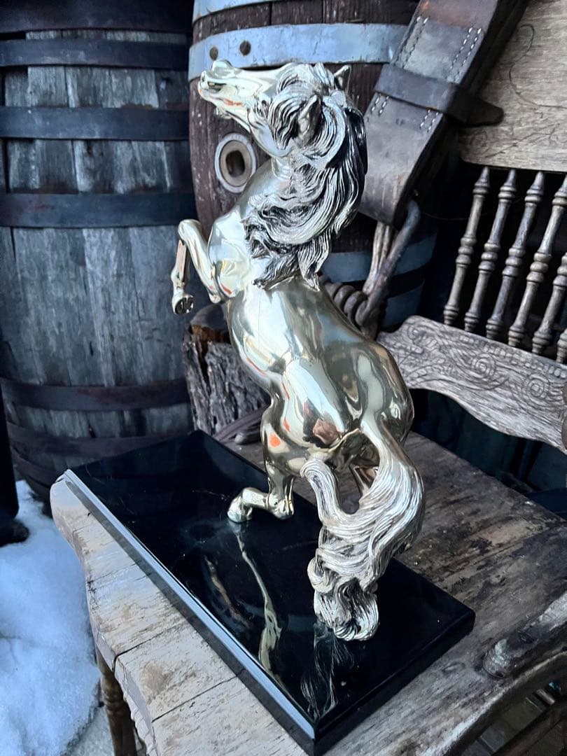 馬 馬の置物 跳馬 シルバーホース 銀色の馬 跳馬 体長40 高さ35