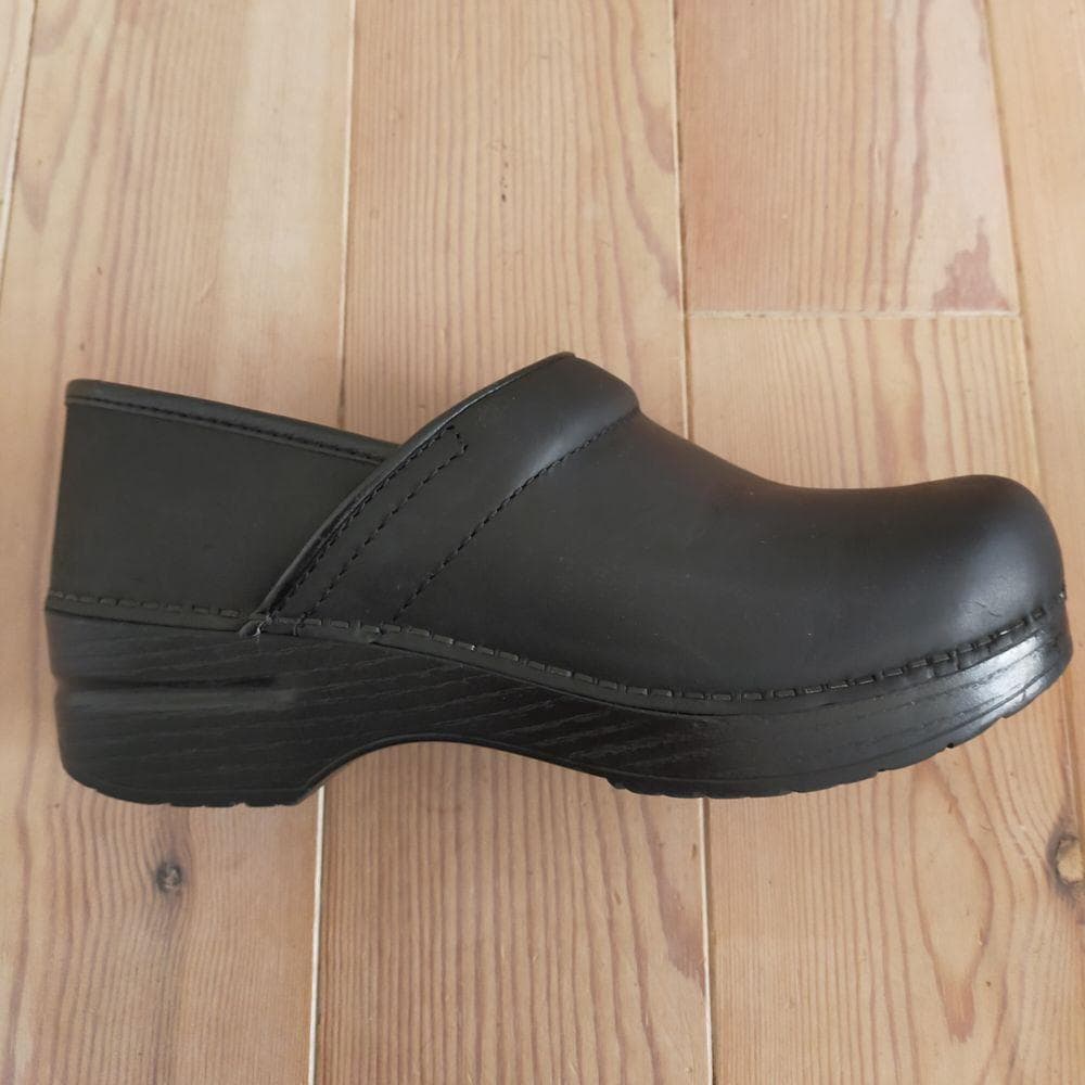 dansko/ダンスコ プロフェッショナル オイルド レザー クロッグ ブラック