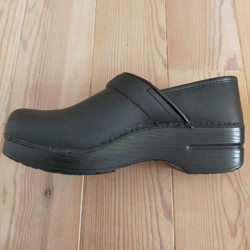 dansko/ダンスコ プロフェッショナル オイルド レザー クロッグ ブラック