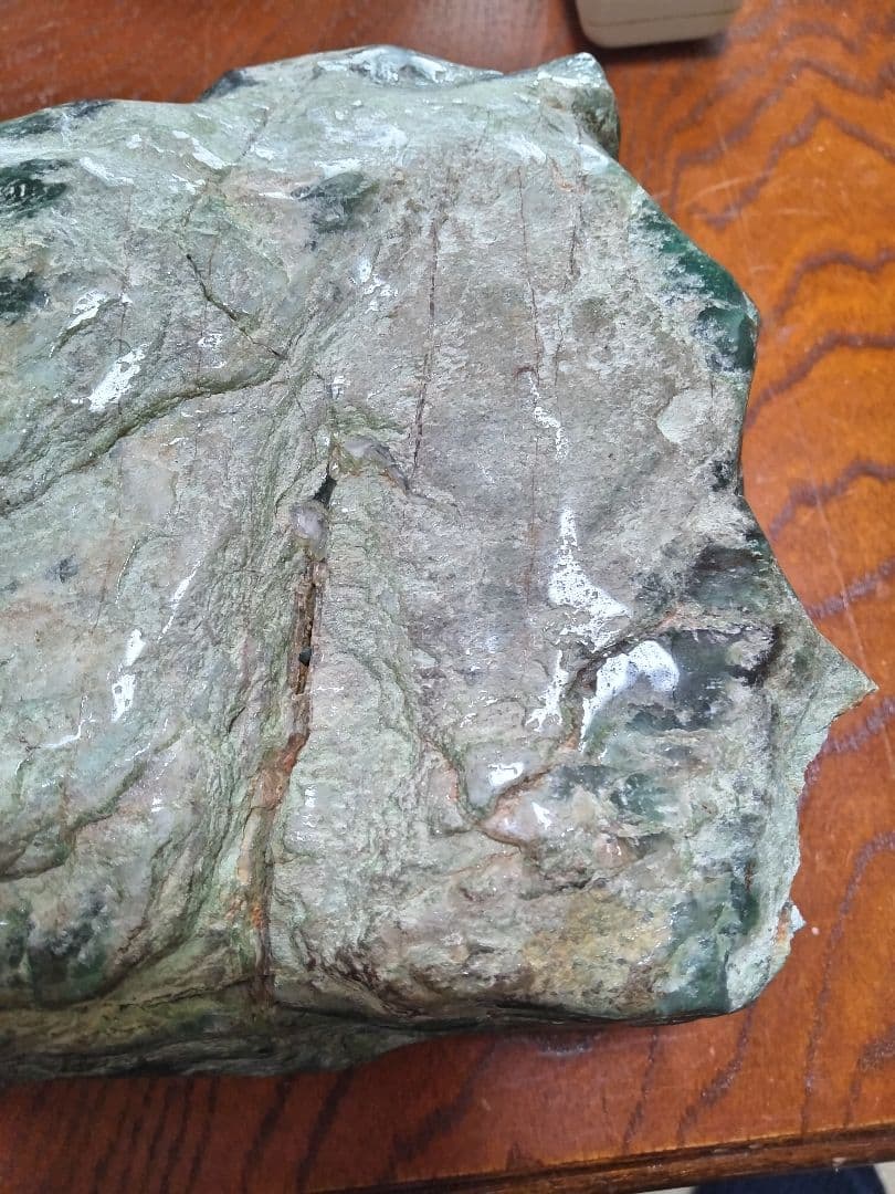 2.522Kgの糸魚川 姫川の翡翠