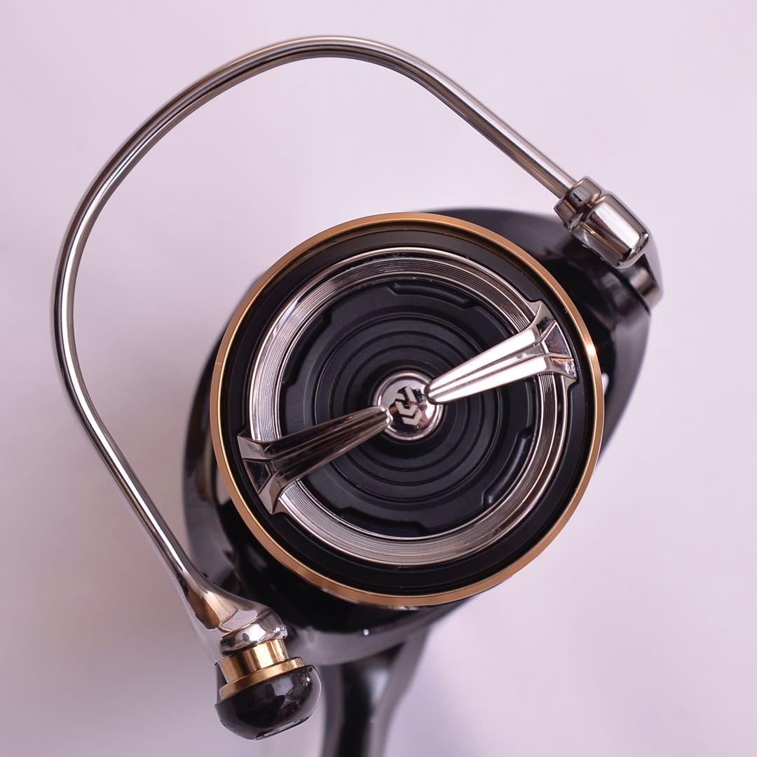 ダイワ ルビアス LT2500-XH スピニングリール