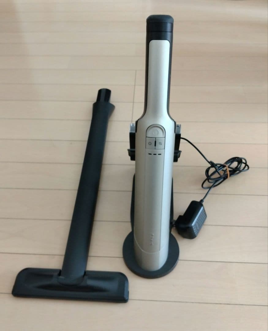 Shark EVOPOWER EX WV406J　ハンディクリーナー　中古品