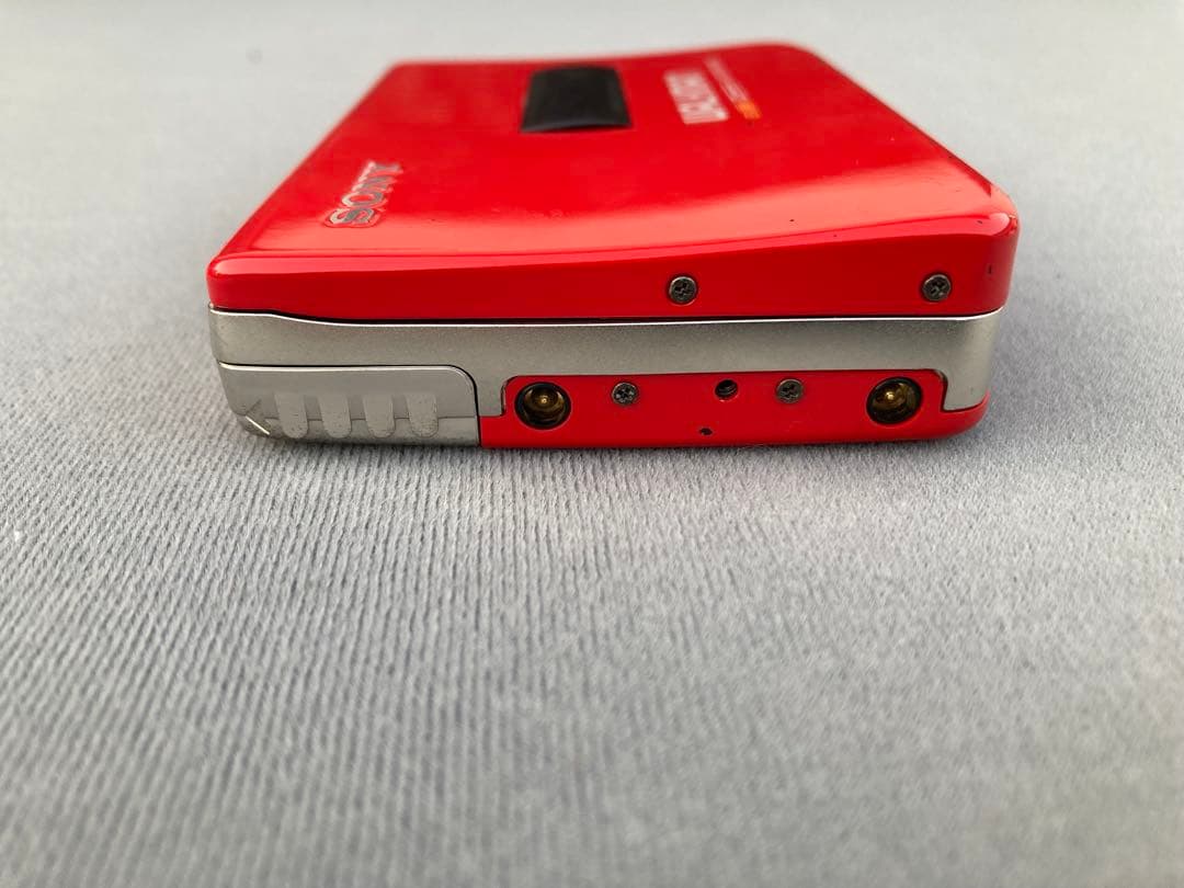 SONY/ソニー　カセットウォークマン　WM-EX70　レッド