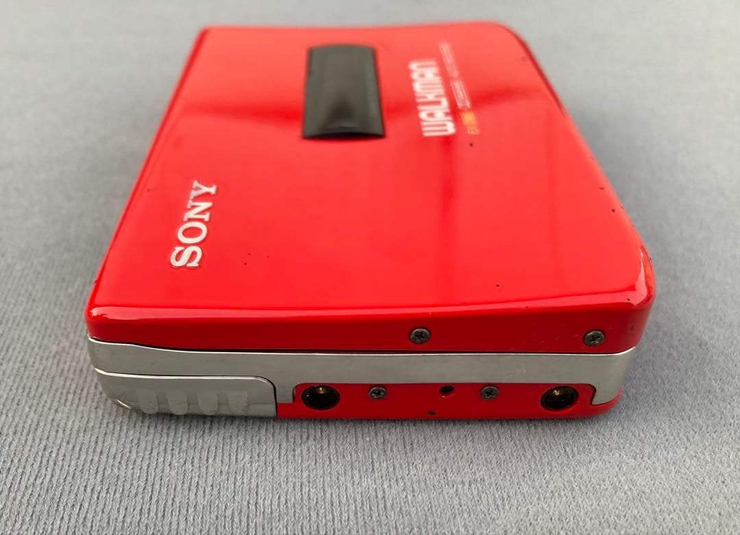 SONY/ソニー　カセットウォークマン　WM-EX70　レッド