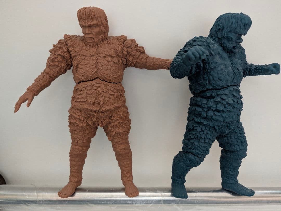 週末限定 ビリケン商会 サンダ対ガイラ 仮組み