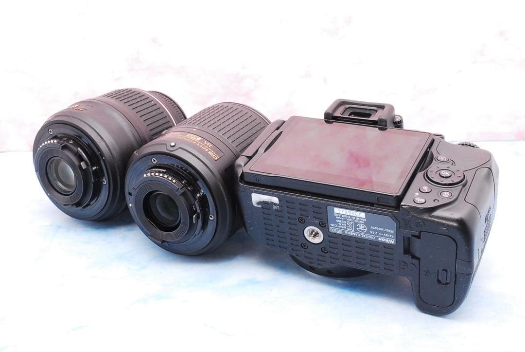 Nikon D5300★Wi-Fi搭載★一眼レフカメラ★手ぶれ補正Wレンズ