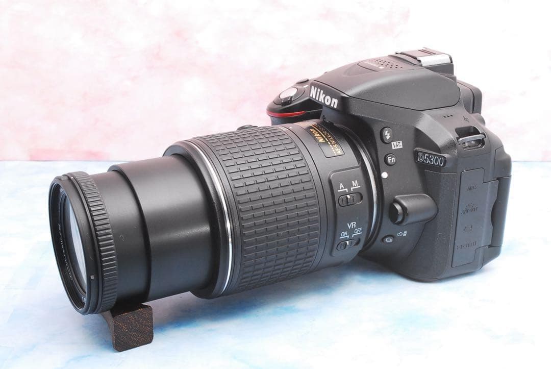 Nikon D5300★Wi-Fi搭載★一眼レフカメラ★手ぶれ補正Wレンズ