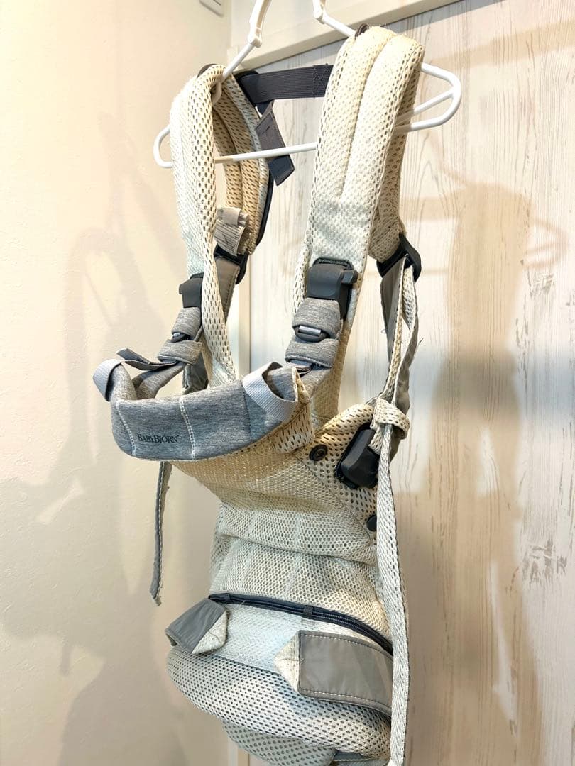 BABYBJÖRN BABY CARRIER HARMONY クリーム