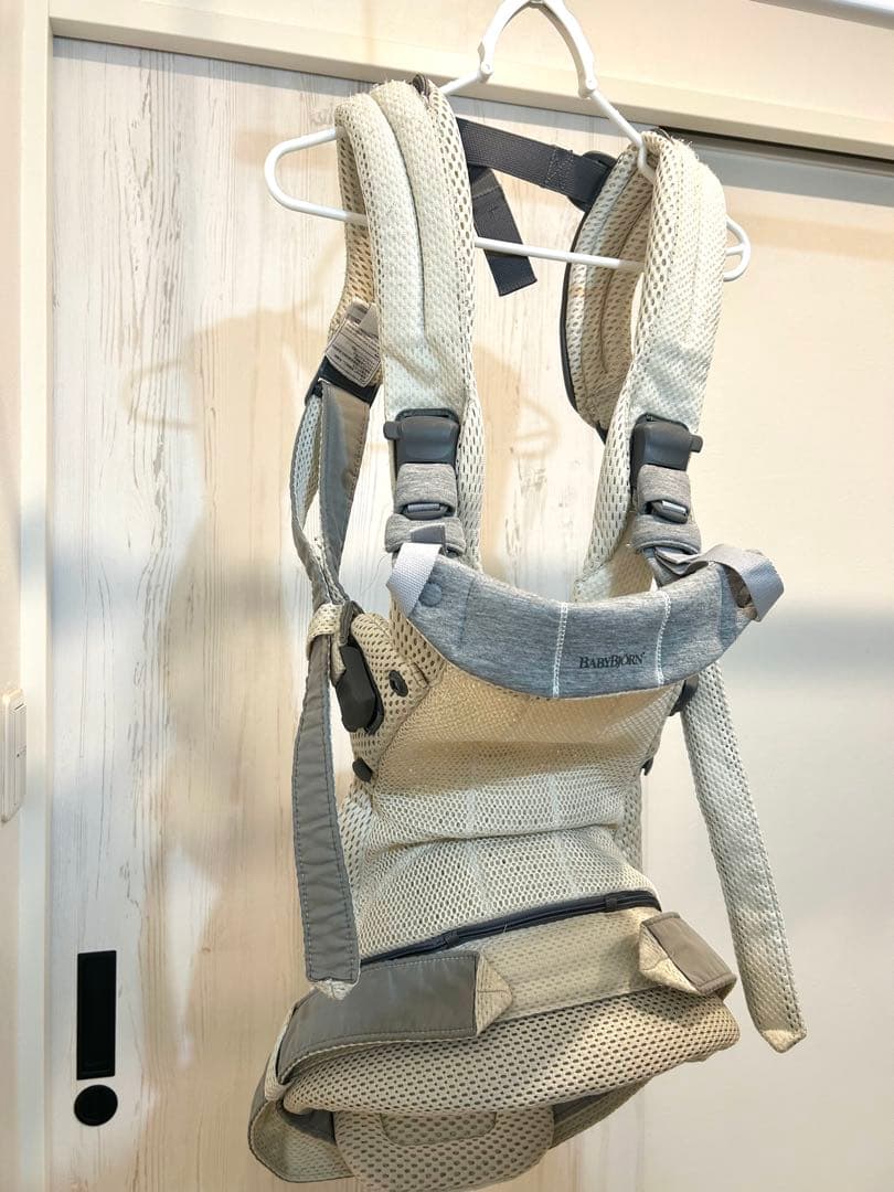 BABYBJÖRN BABY CARRIER HARMONY クリーム