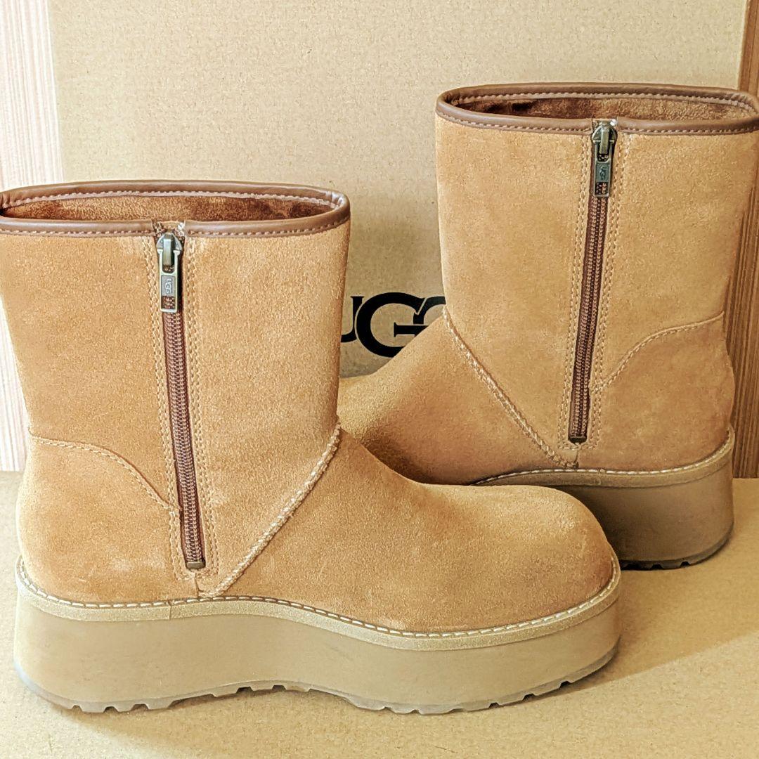 UGG厚底ショートブーツ