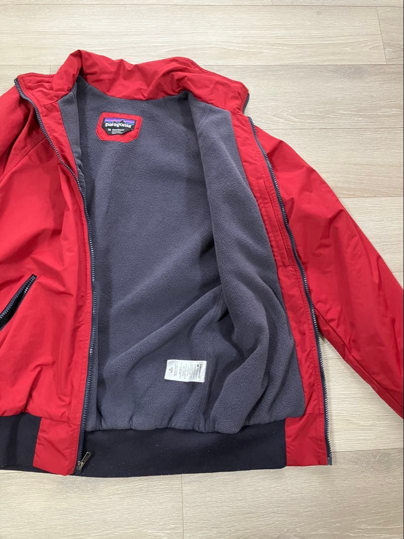 patagonia 赤 ナイロンジャケット