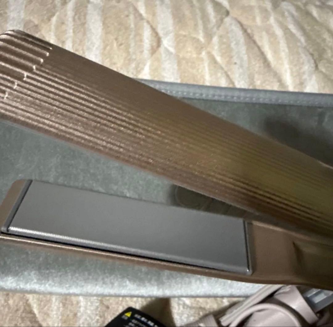 ReFa リファ ストレートアイロン　プロ+ プラス ヘアアイロンケース