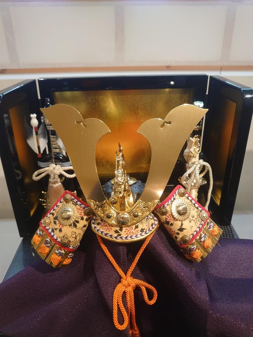 ●収納式　●五月人形フルセット●　中鍬形金兜　コンパクト