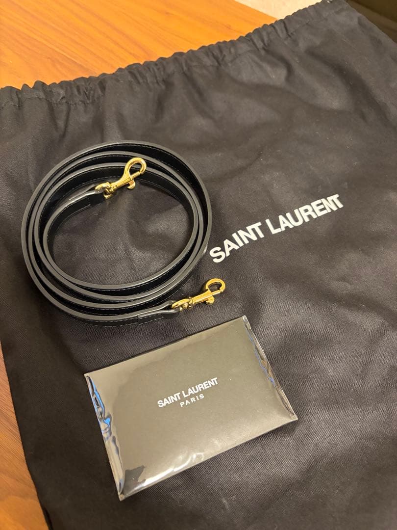 SAINT LAURENT ベイビーカバス　ハンドバッグ