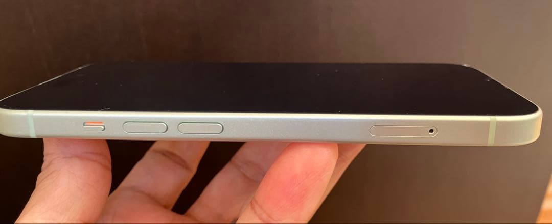 【美品】Apple iPhone 15グリーン 本体