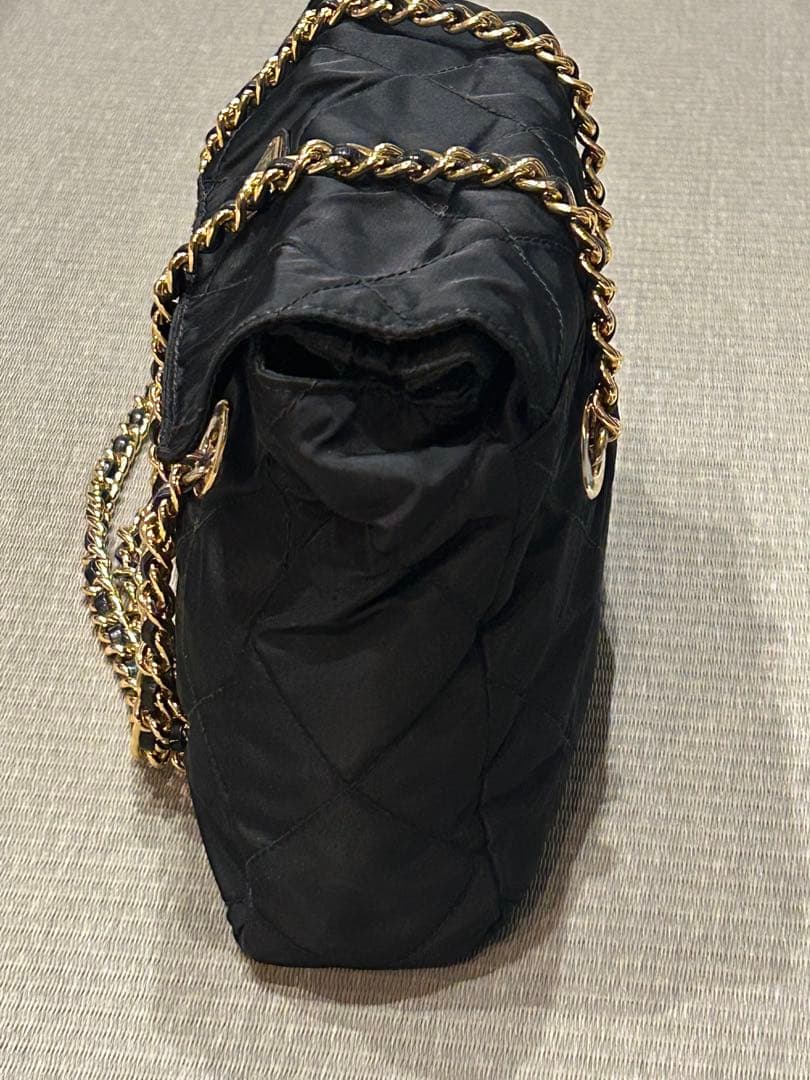 M*様 週末オークション　美品　PRADA ブラックショルダーバッグ ゴールドチ