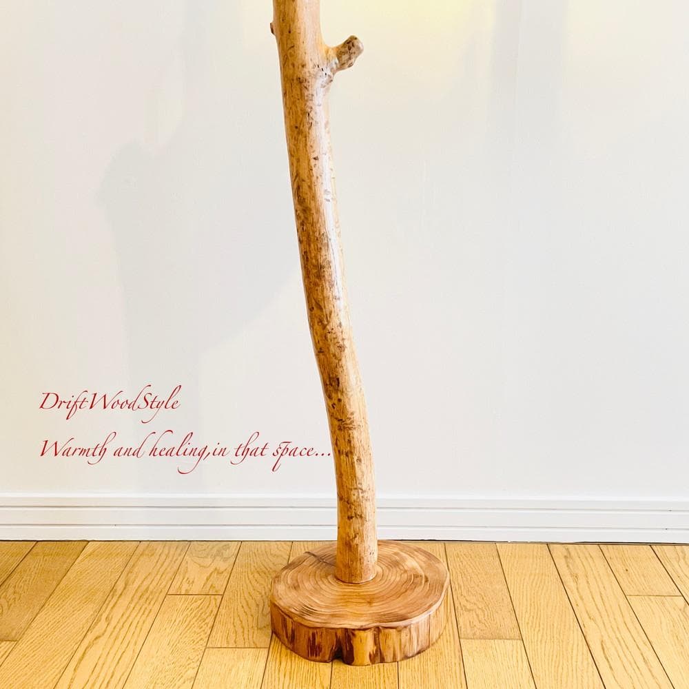 斜めに枝が突き出る流木スタンド 置物 北欧 照明 ランタン N113