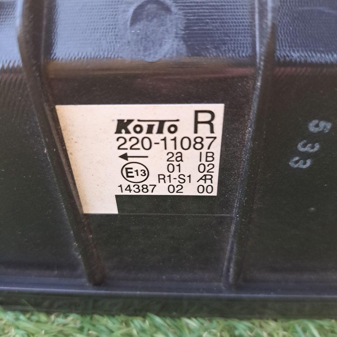 小糸Ｌ型２連LEDテールランプ クリア/レッド左右セット ２４V 新車取り外し品