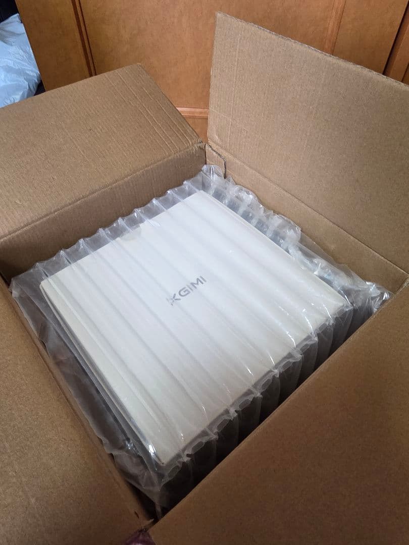 「XGIMI HALO+ モバイルプロジェクター」 スタンドも無料セット可能