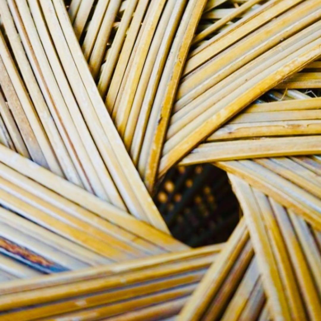 1970–80’s ヴィンテージ ラタン ラウンド サイドテーブル｜ガラス天板