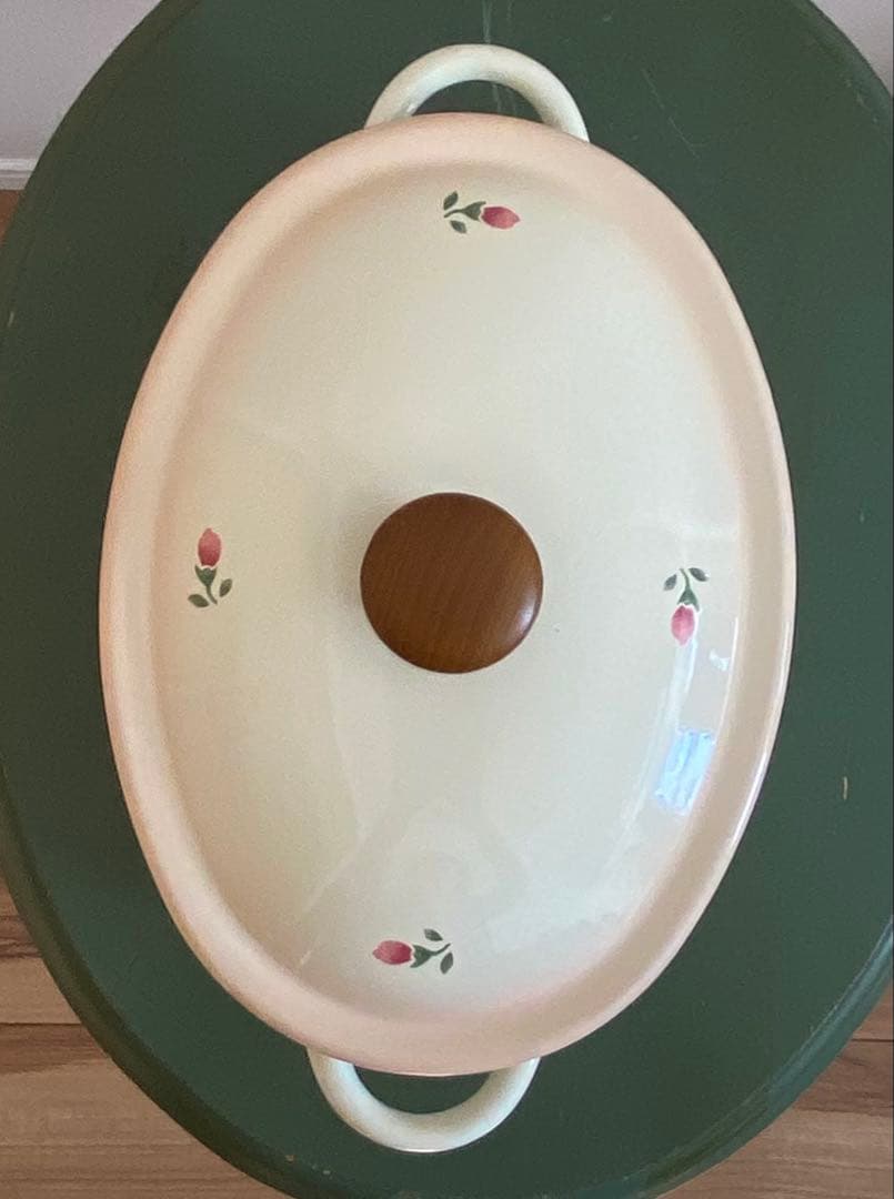 ☆マニーローズ☆ホーロー 両手鍋　オーバル　木製つまみ Many