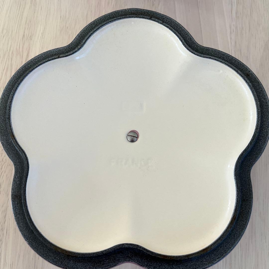 LE CREUSET 花形鍋 ピンク小型