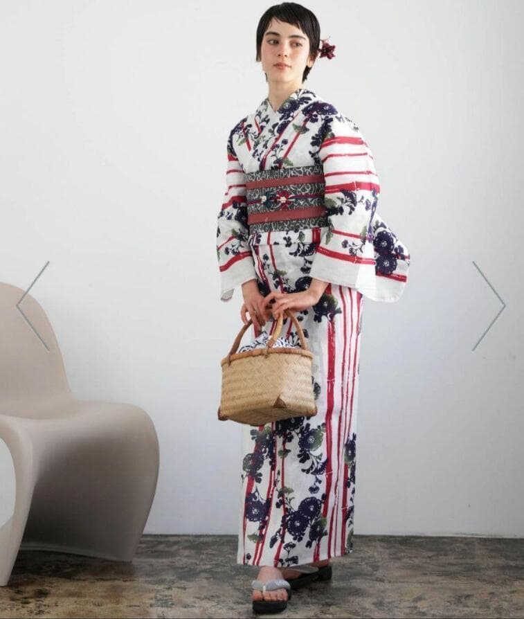 画像の帯、お任せ帯締め、お任せ下駄つき◆◆◆気品紅竹と菊影絵浴衣