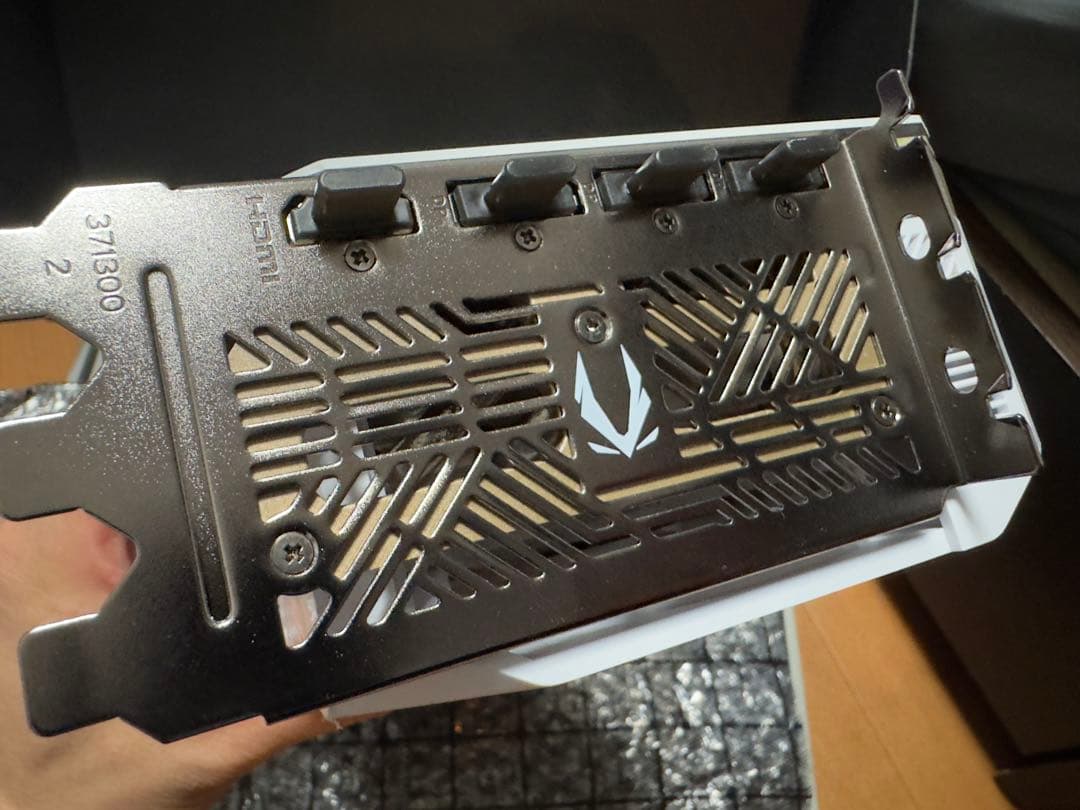 グラフィックボード・グラボ・ビデオカード ZOTAC GAMING RTX 5090 SOLID OC WE