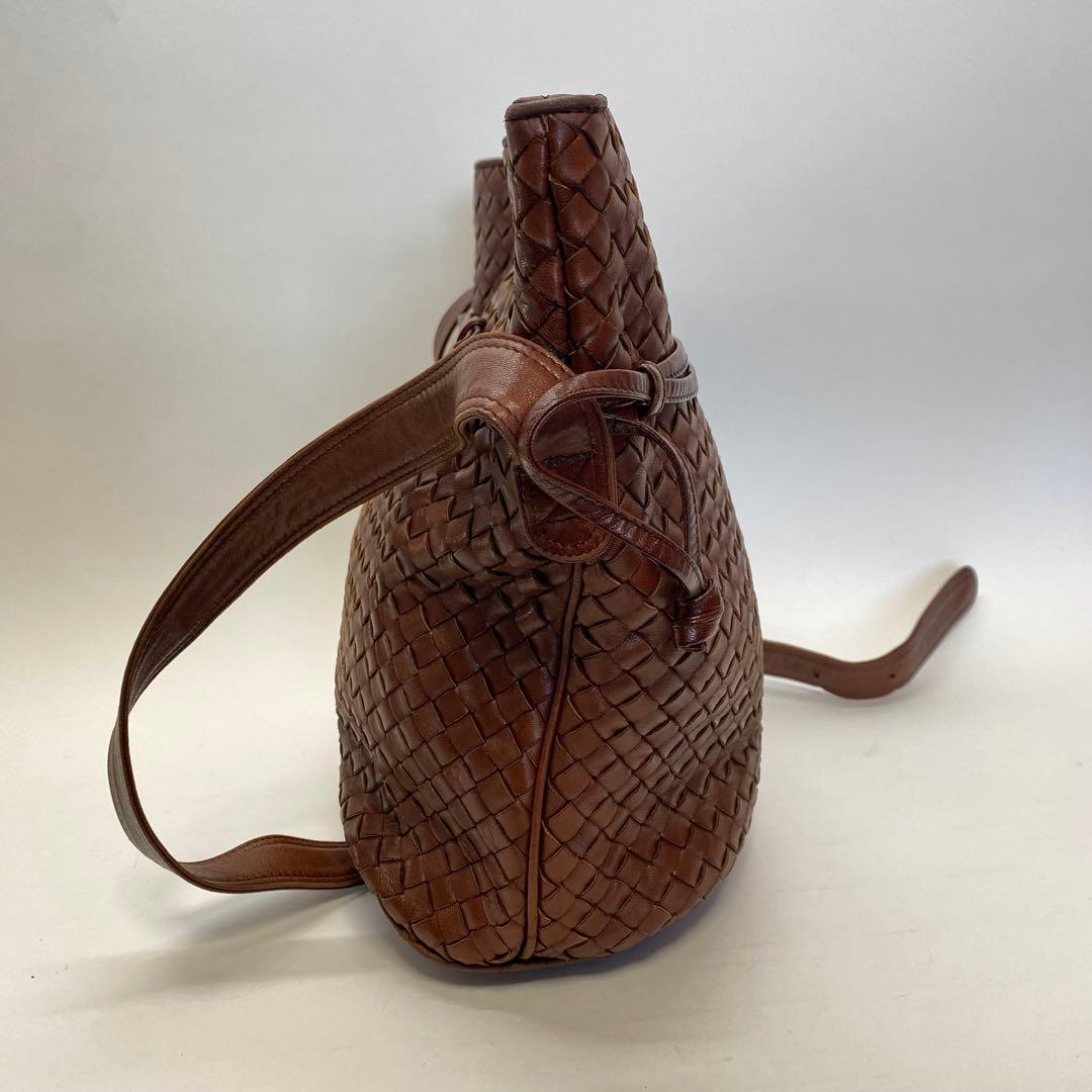 ボッテガヴェネタ ブラウンショルダーバッグ 巾着 イントレチャート