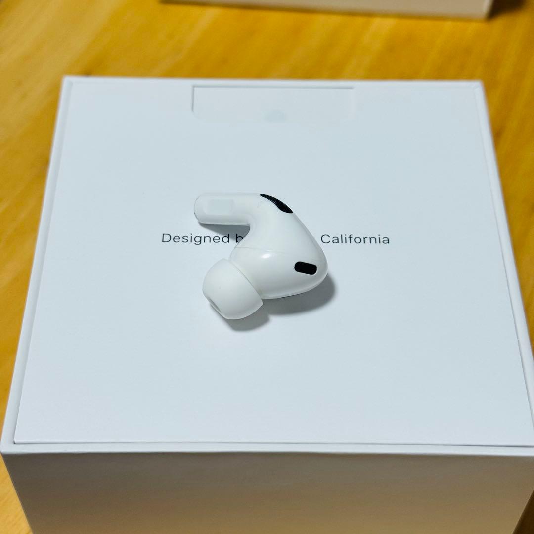 Airpods Pro 2 第二世代　イヤホン　片側　右耳　R側　900