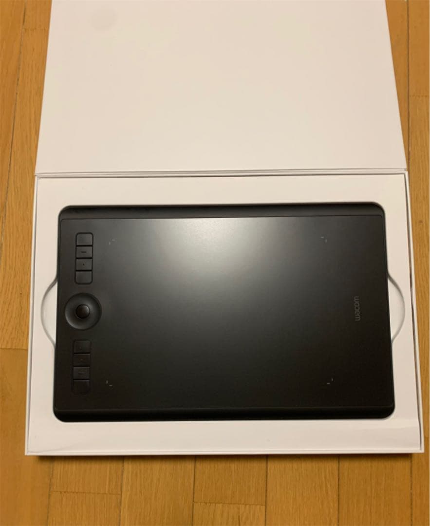 ワコム Intuos Pro Medium ペンタブレット PTH-660/K…