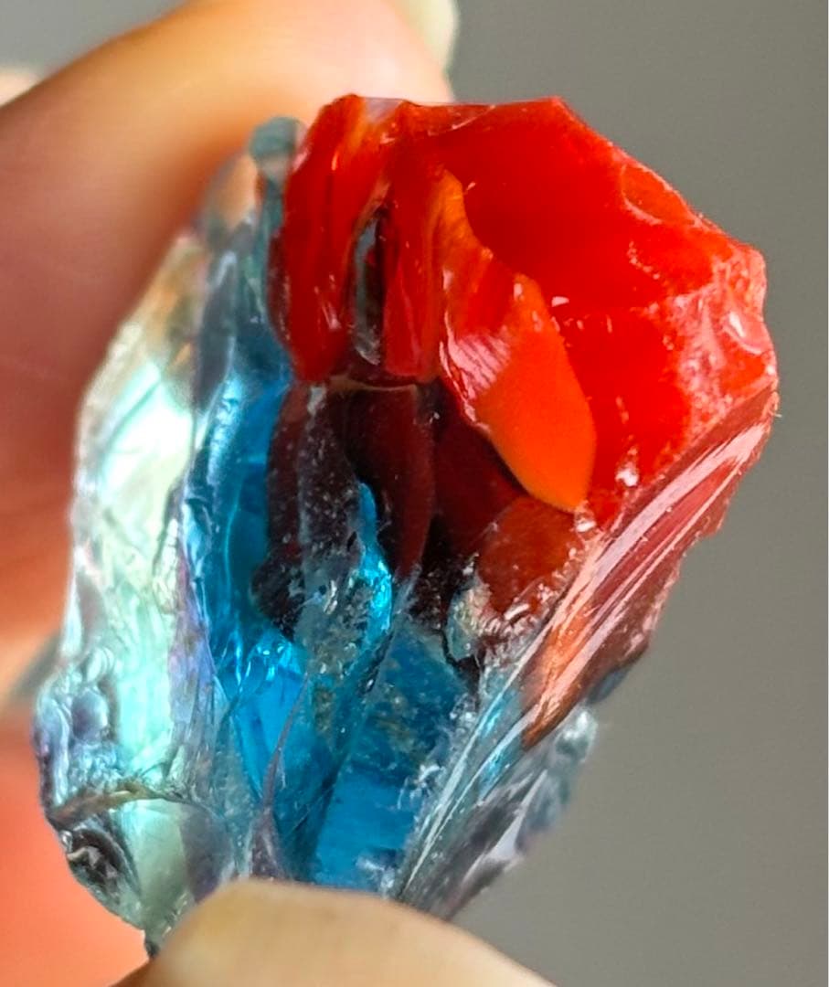 値下げ　希少　ブルー　レッド　アンダラクリスタル　シエラネバダ産　握り石