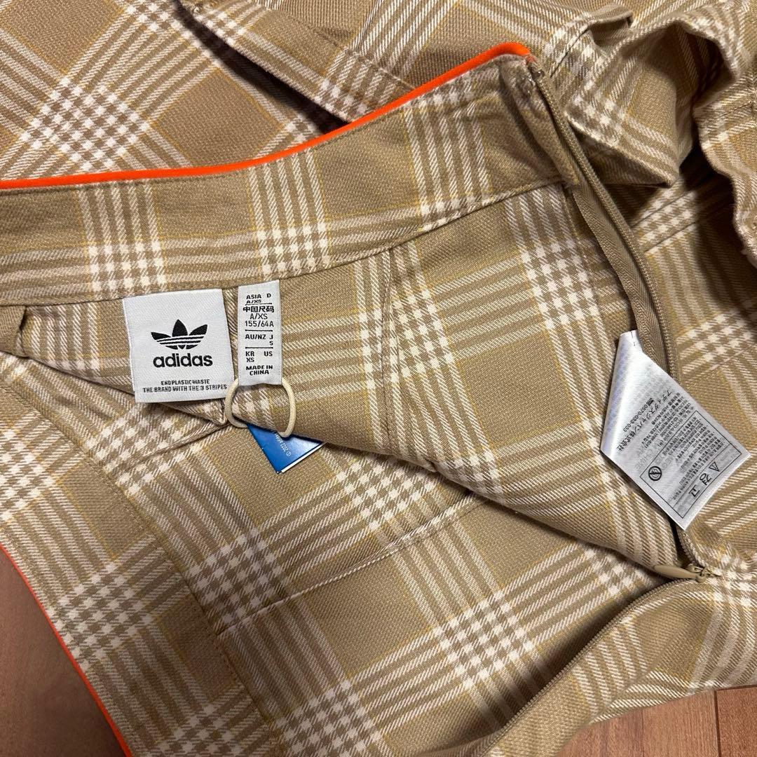 長袖パーカー　プリーツスカート　ダンボールニット　セットアップ　春秋冬　ベージュ