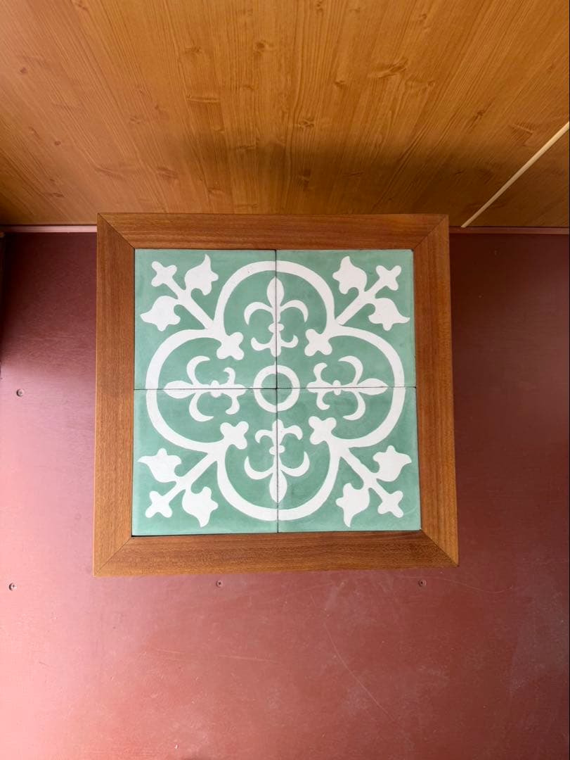 【値下げ中】☆美品☆陶器製ローテーブル