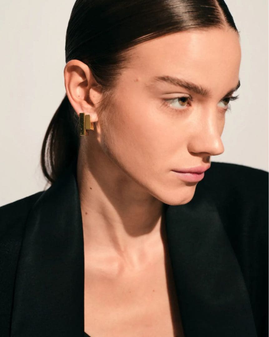 大人気Tom Woodトムウッド　スクエアフープピアス ゴールド ユニセックス