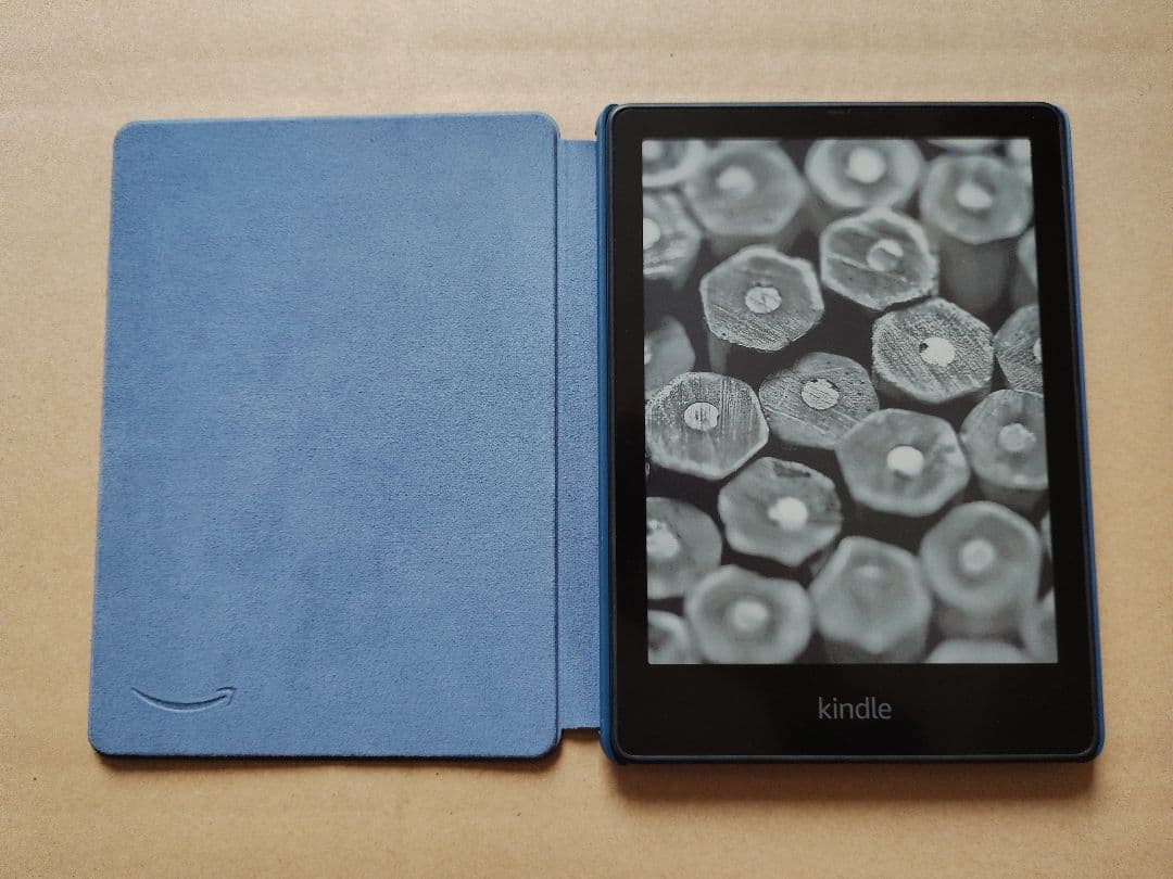 キンドルペーパーホワイトシグニチャーエディション【11世代】、及びカバー3種