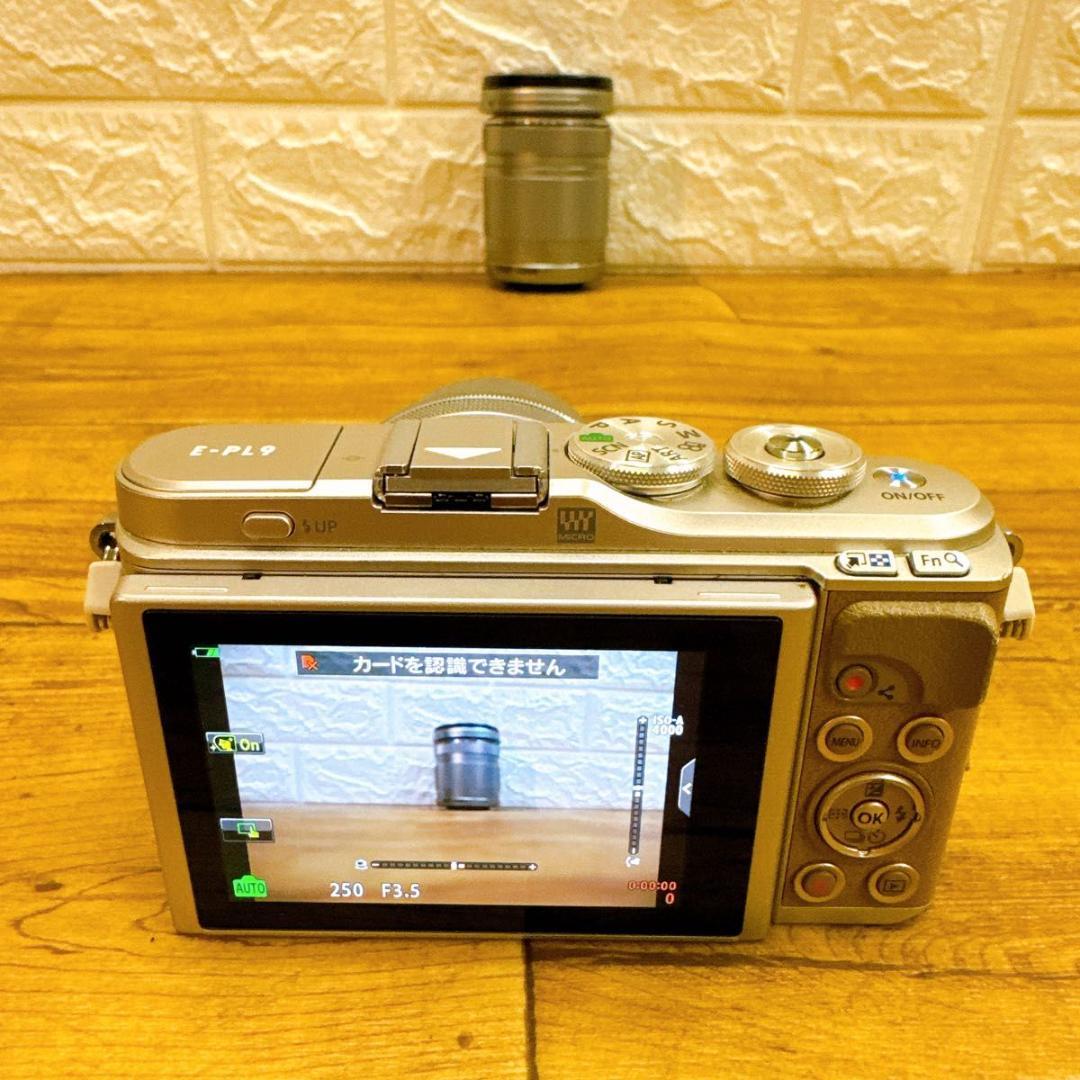 OLYMPUS ミラーレス一眼　E-PL9 ダブルレンズキット