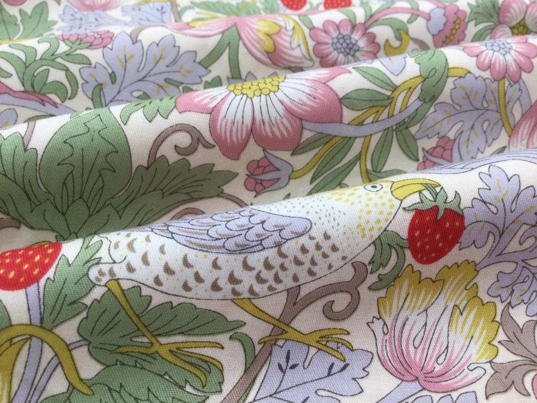 V＆A　いちご泥棒　掛けふとんカバーNo.107 ＆ 枕カバーNo.55 　2組