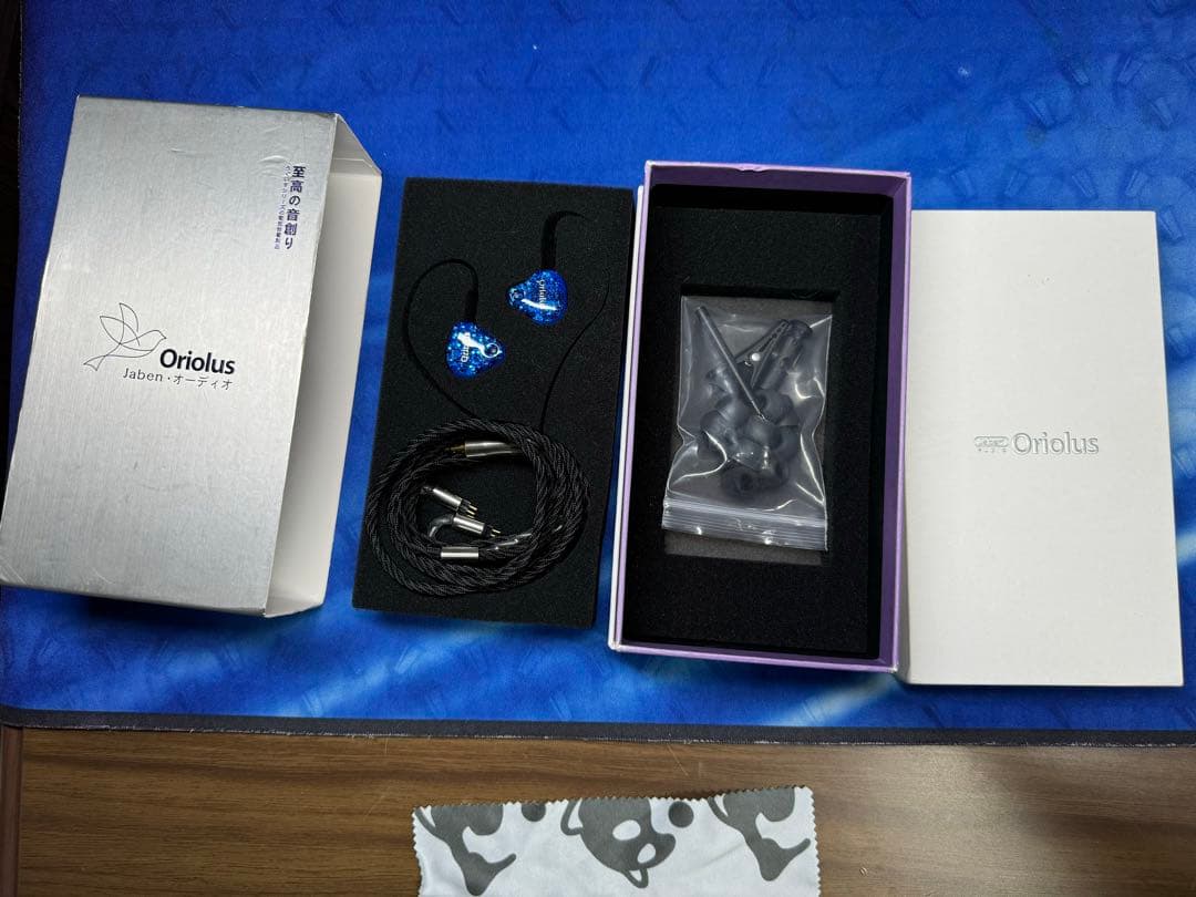 Oriolus Szalayi 美品