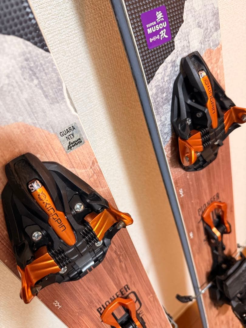 ICELANTIC スキー ビンディング、シール付き