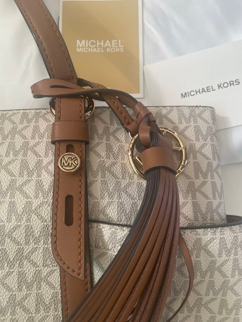 MICHAEL KORS ☆ショルダーバッグ ホワイト/ベージュ