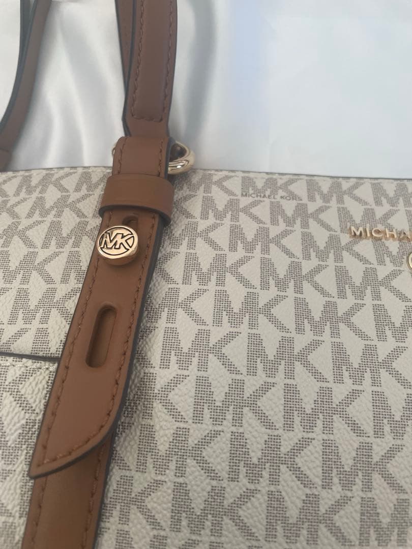 MICHAEL KORS ☆ショルダーバッグ ホワイト/ベージュ