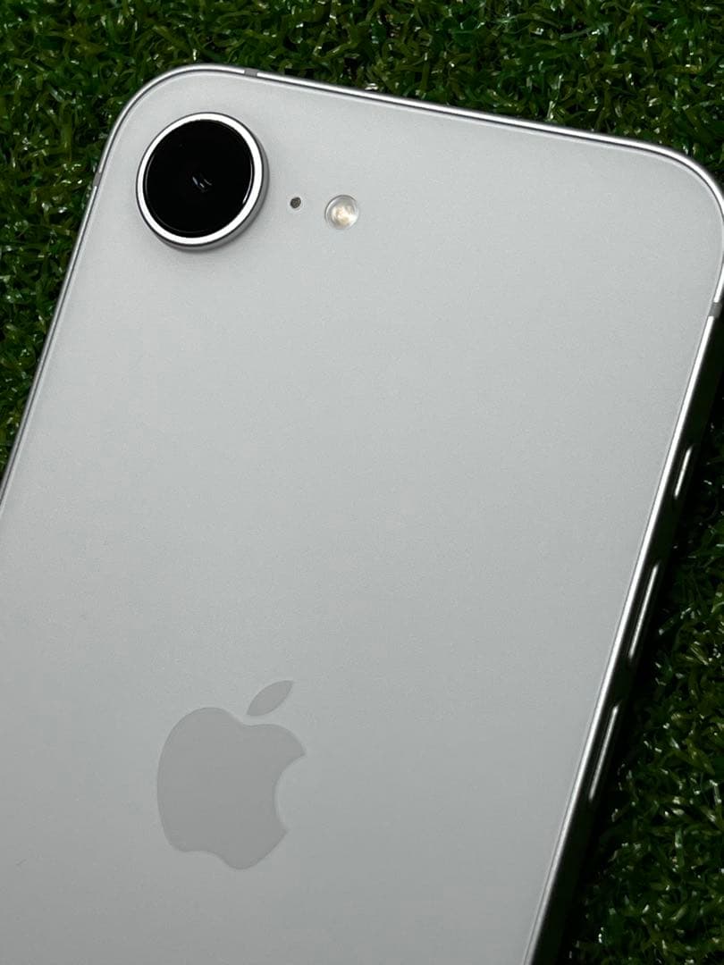 iPhone16e 128GB ホワイト SIMフリー IOS 26