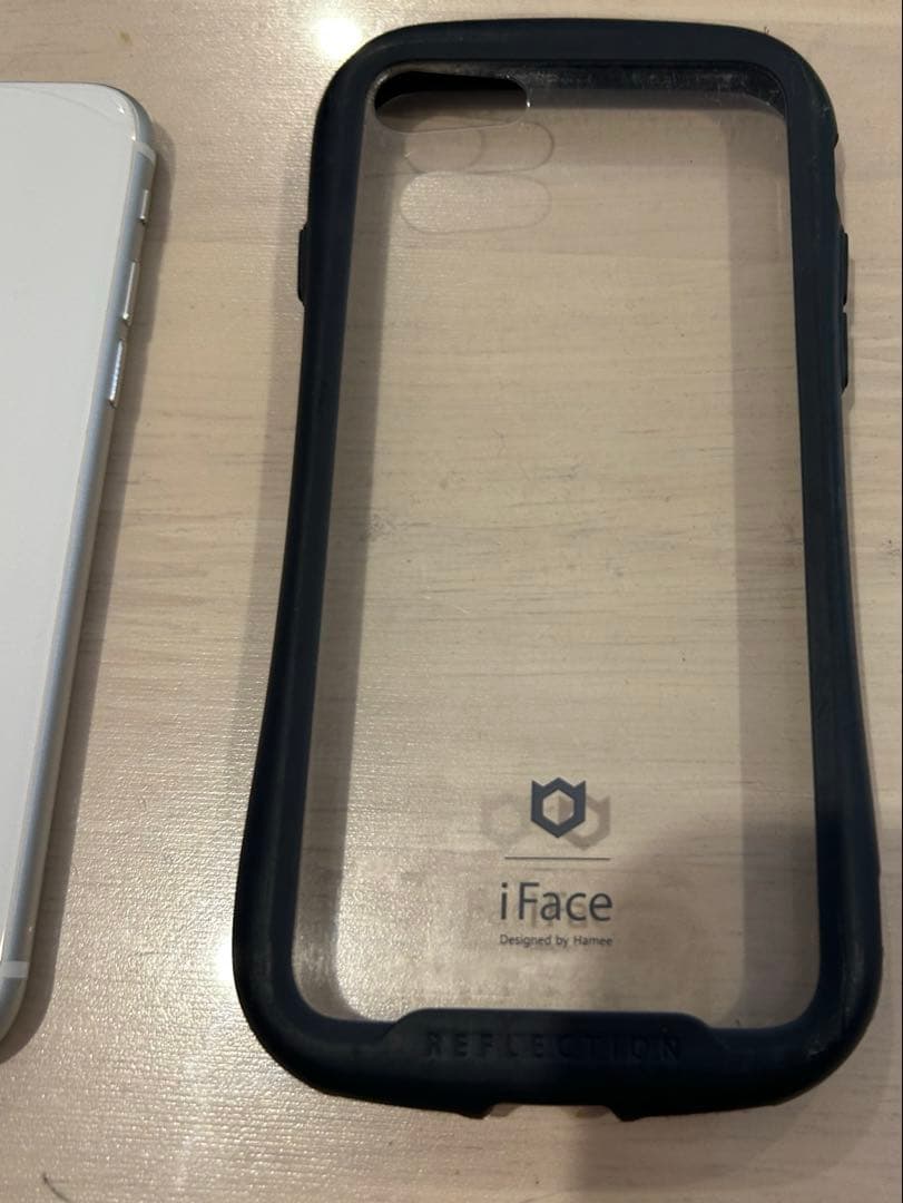 Apple iPhone SE 第二世代　 ホワイト 本体 iFaceケース付き
