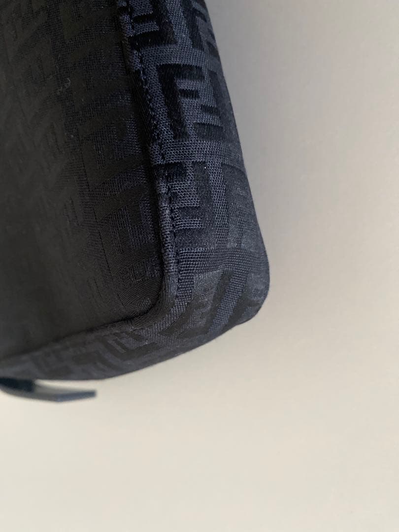 FENDI ズッキーノ　ズッカ柄　アクセサリーポーチ　ブラック