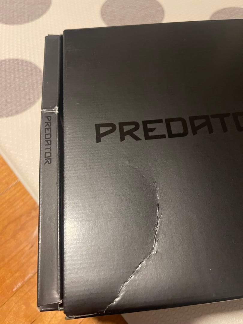 プレミアムモデルadidasPREDATOR ACCURACY+ FG27白