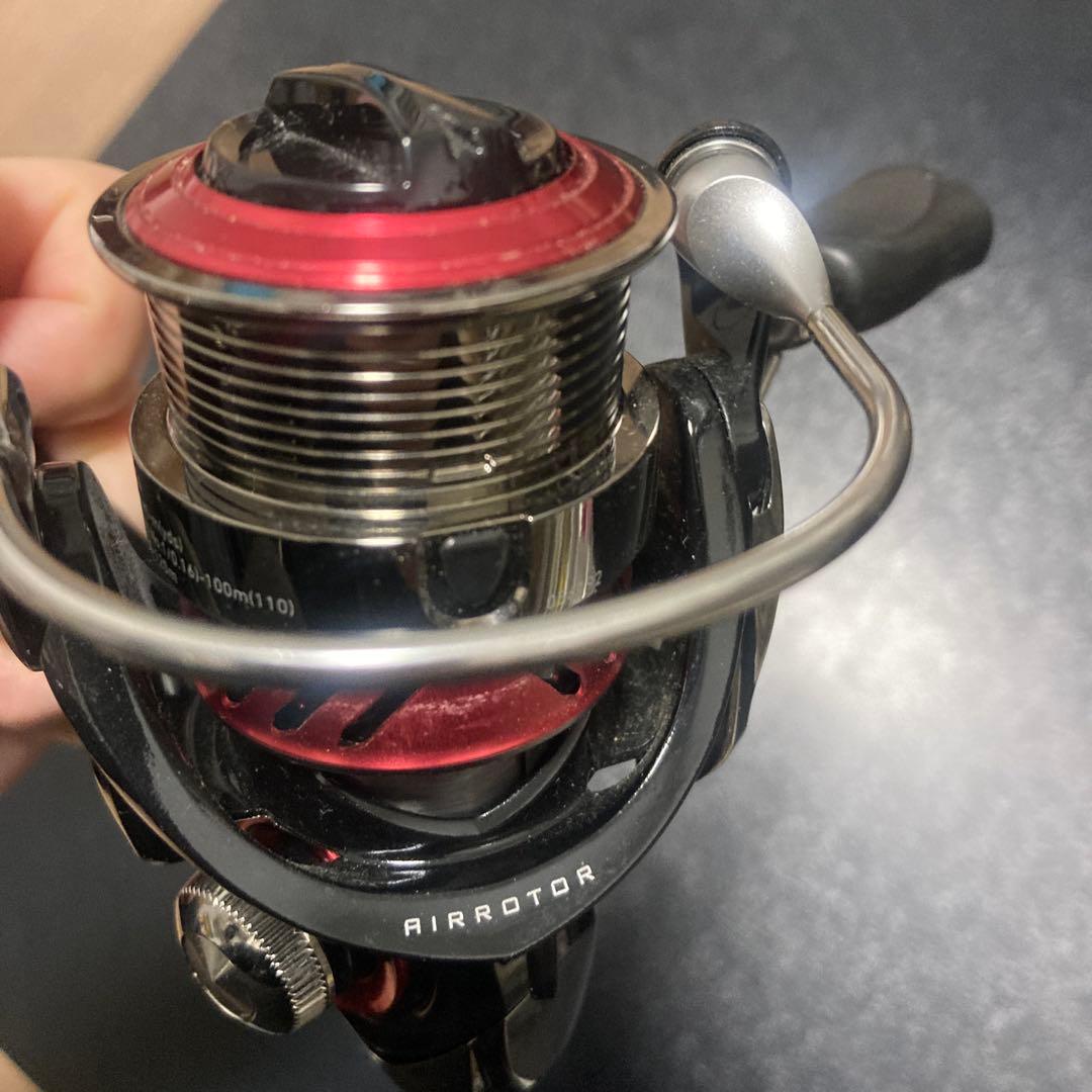 月下美人　ダイワ　MX 2004 スピニングリール 黒/赤