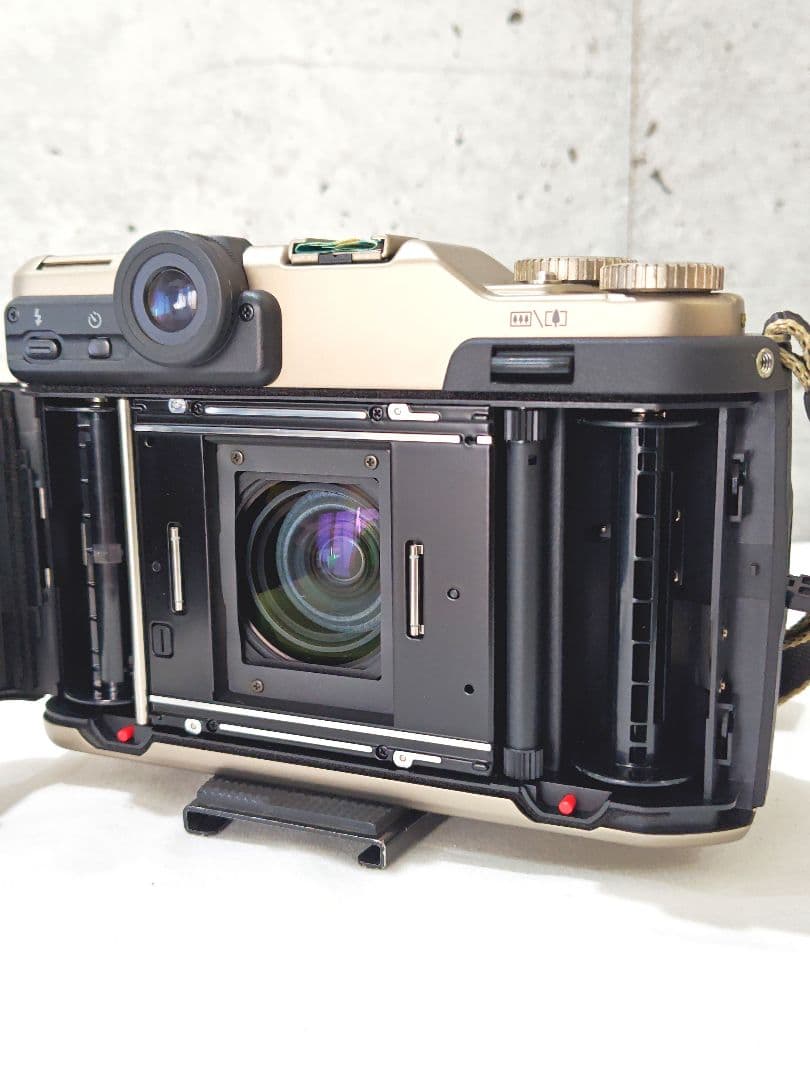 2060 FUJIFILM GA645zi　フィルムカメラ 最終‼️