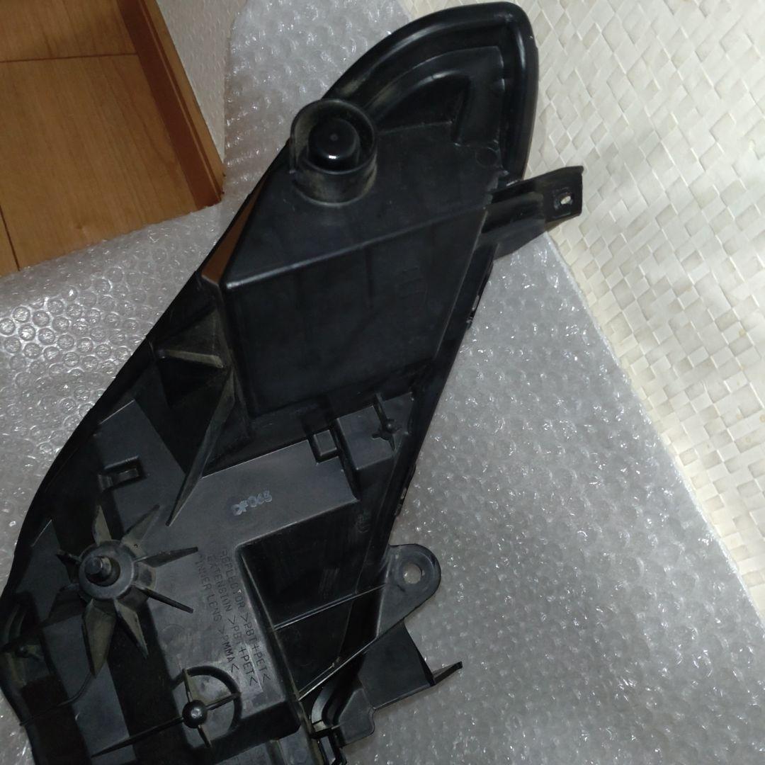 ホンダ 中古　pcx ヘッドライトアッシ　3310-k35-v01